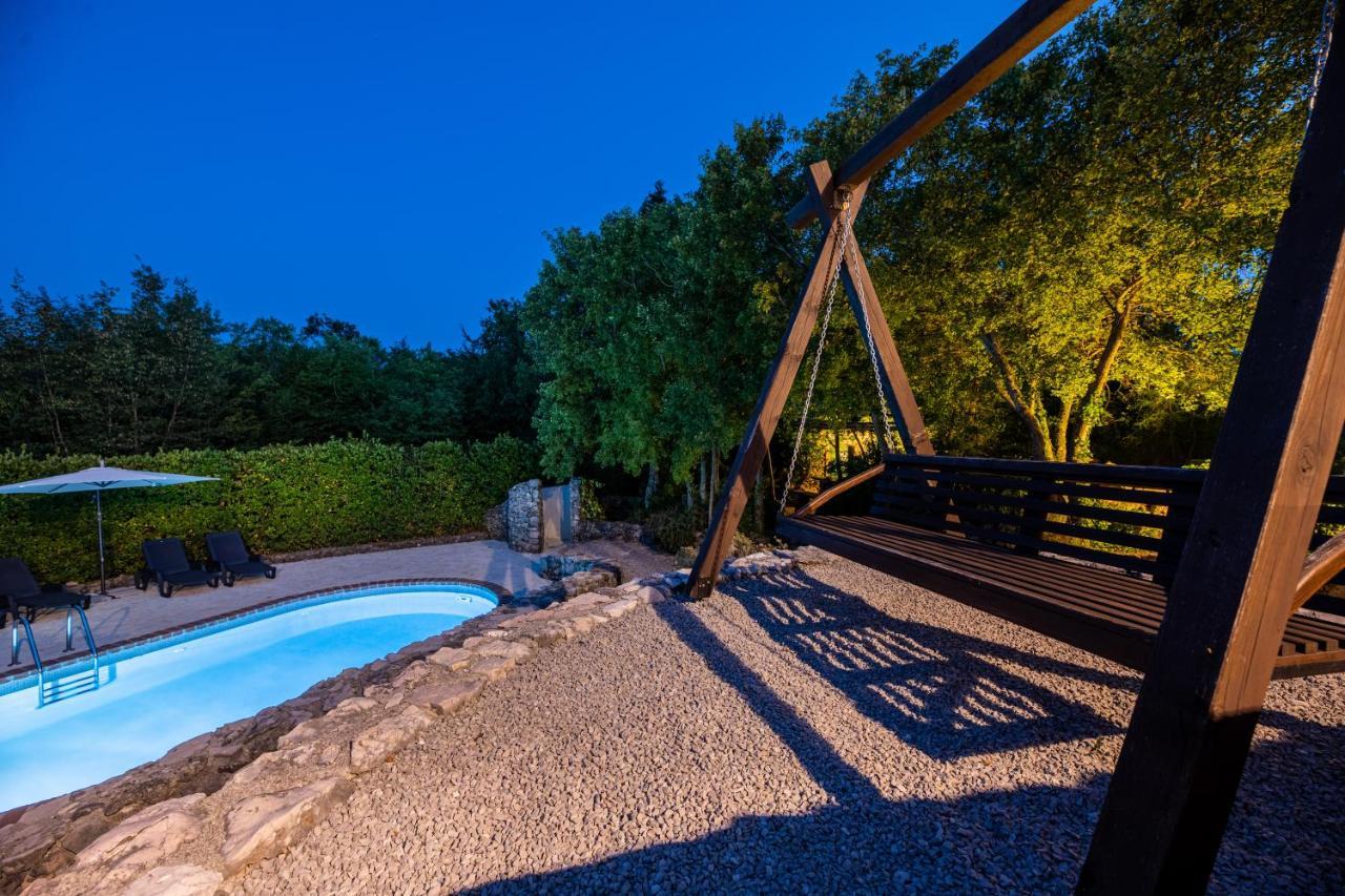 Villa Lindraze Добринь Экстерьер фото