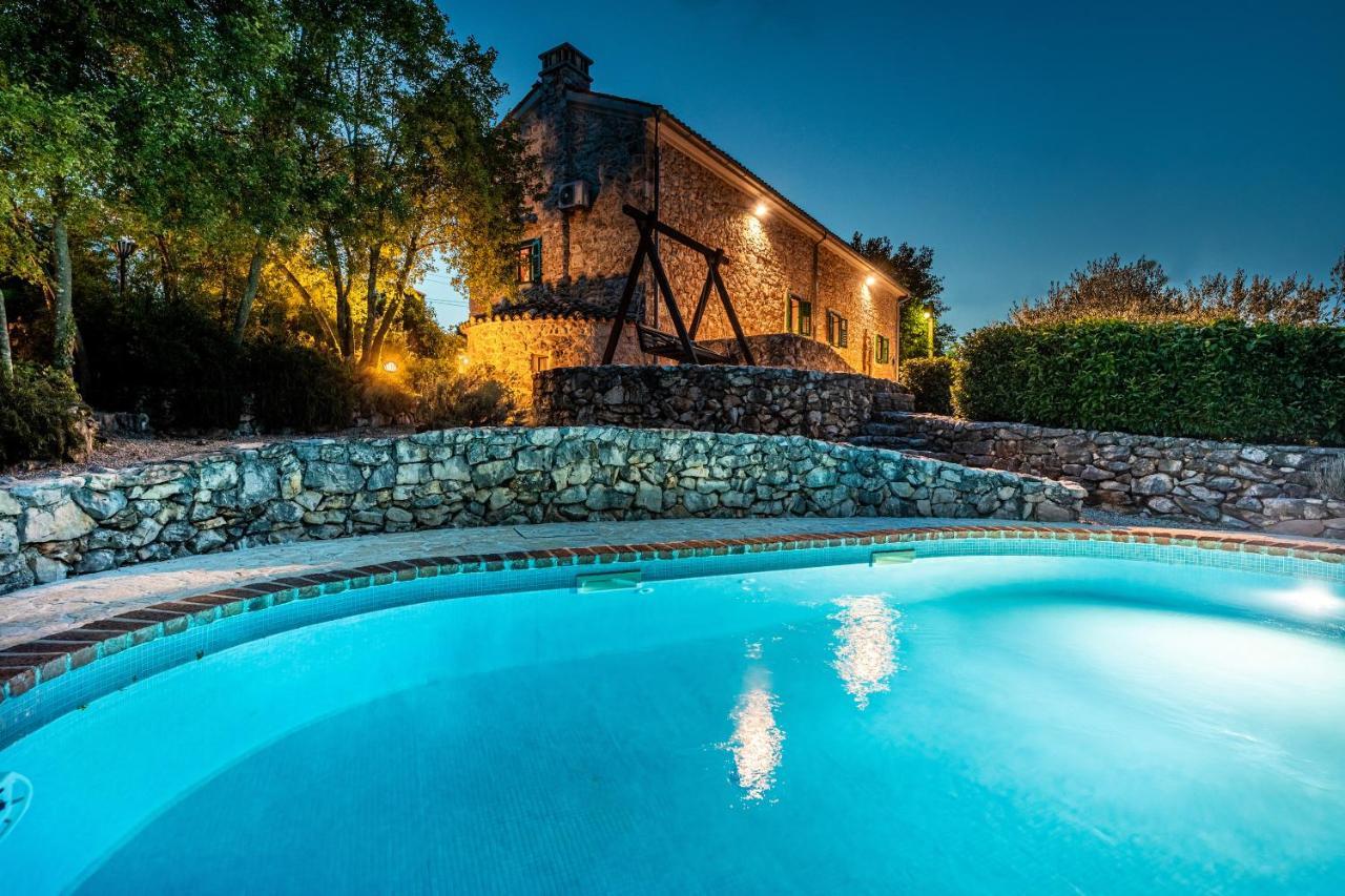 Villa Lindraze Добринь Экстерьер фото